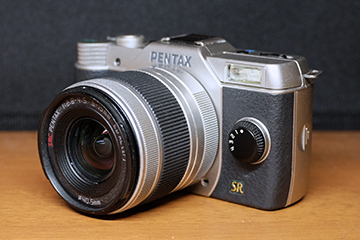 PENTAX Q7