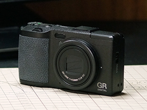 RICOH GR DIGITAL IV