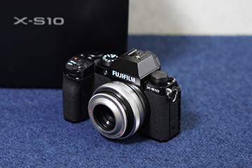 FUJIFILM X-S10